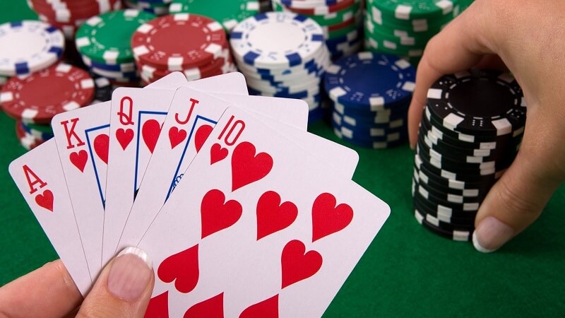 Chiến thuật chơi khi sở hữu sảnh trong Poker