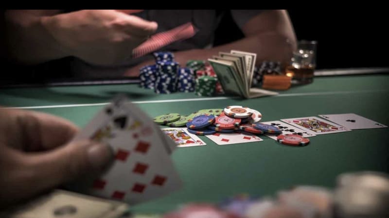Khái niệm Raise Poker và ý nghĩa trong cuộc chơi